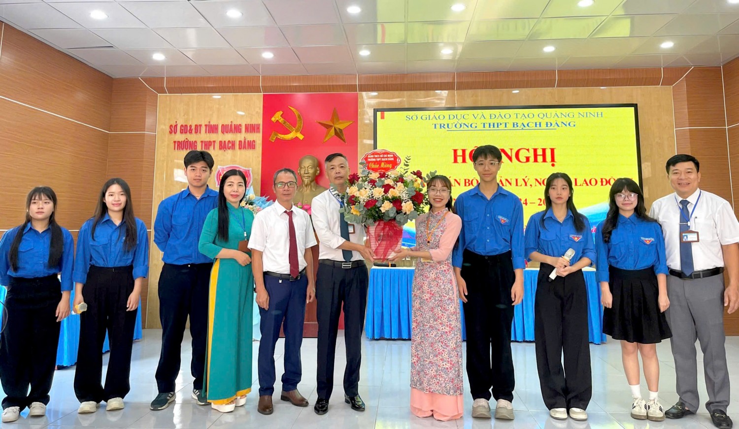 HỘI NGHỊ NHÀ GIÁO, CÁN BỘ QUẢN LÝ, NGƯỜI LAO ĐỘNG TRƯỜNG THPT BẠCH ĐẰNG NĂM HỌC 2024-2025