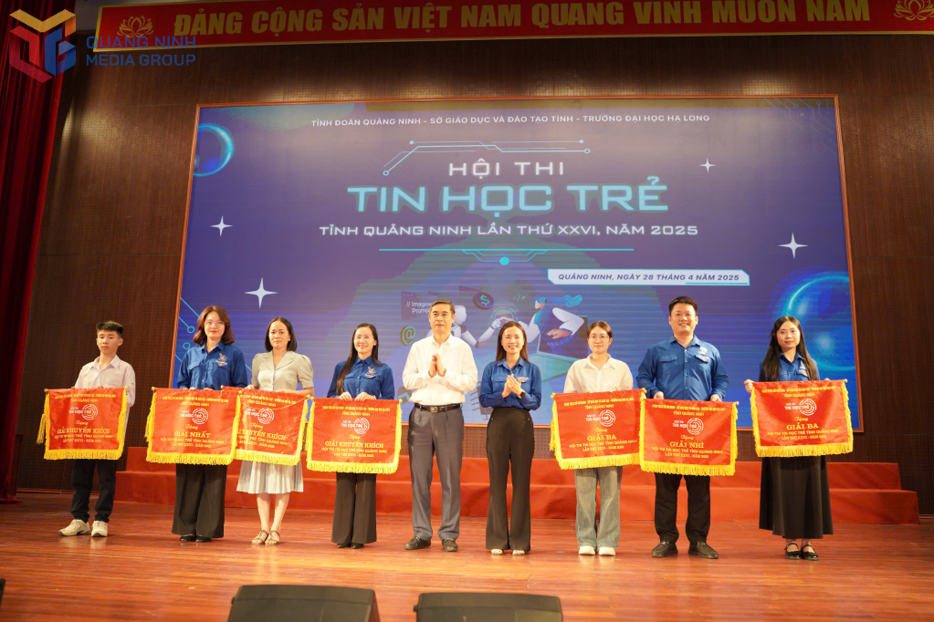 TRƯỜNG THPT BẠCH ĐẰNG ĐẠT THÀNH TÍCH XUẤT SẮC TRONG HỘI THI TIN HỌC TRẺ TỈNH QUẢNG NINH NĂM 2025