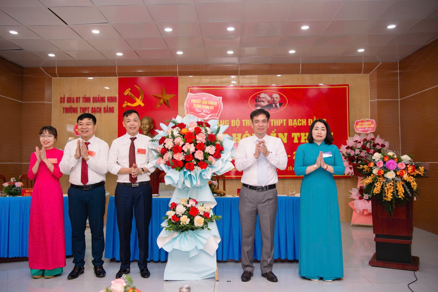 ĐẠI HỘI ĐẢNG BỘ TRƯỜNG THPT BẠCH ĐẰNG LẦN THỨ II, NHIỆM KỲ 2025–2030 DIỄN RA THÀNH CÔNG TỐT ĐẸP