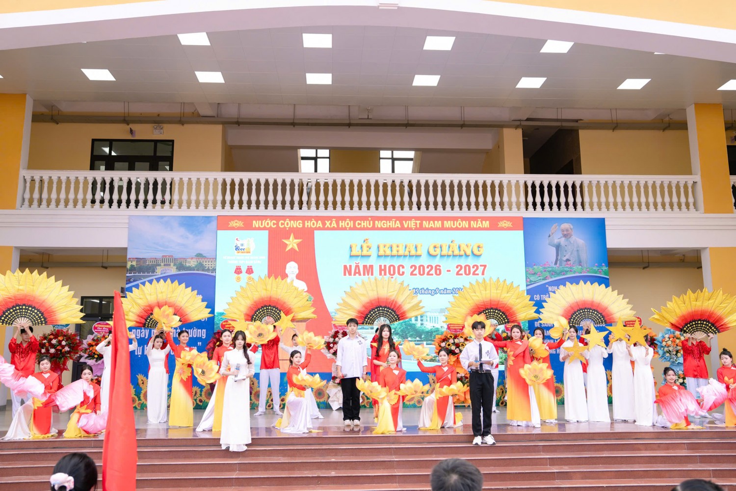 TRƯỜNG THPT BẠCH ĐẰNG LONG TRỌNG TỔ CHỨC LỄ KHAI GIẢNG NĂM HỌC 2026–2027
